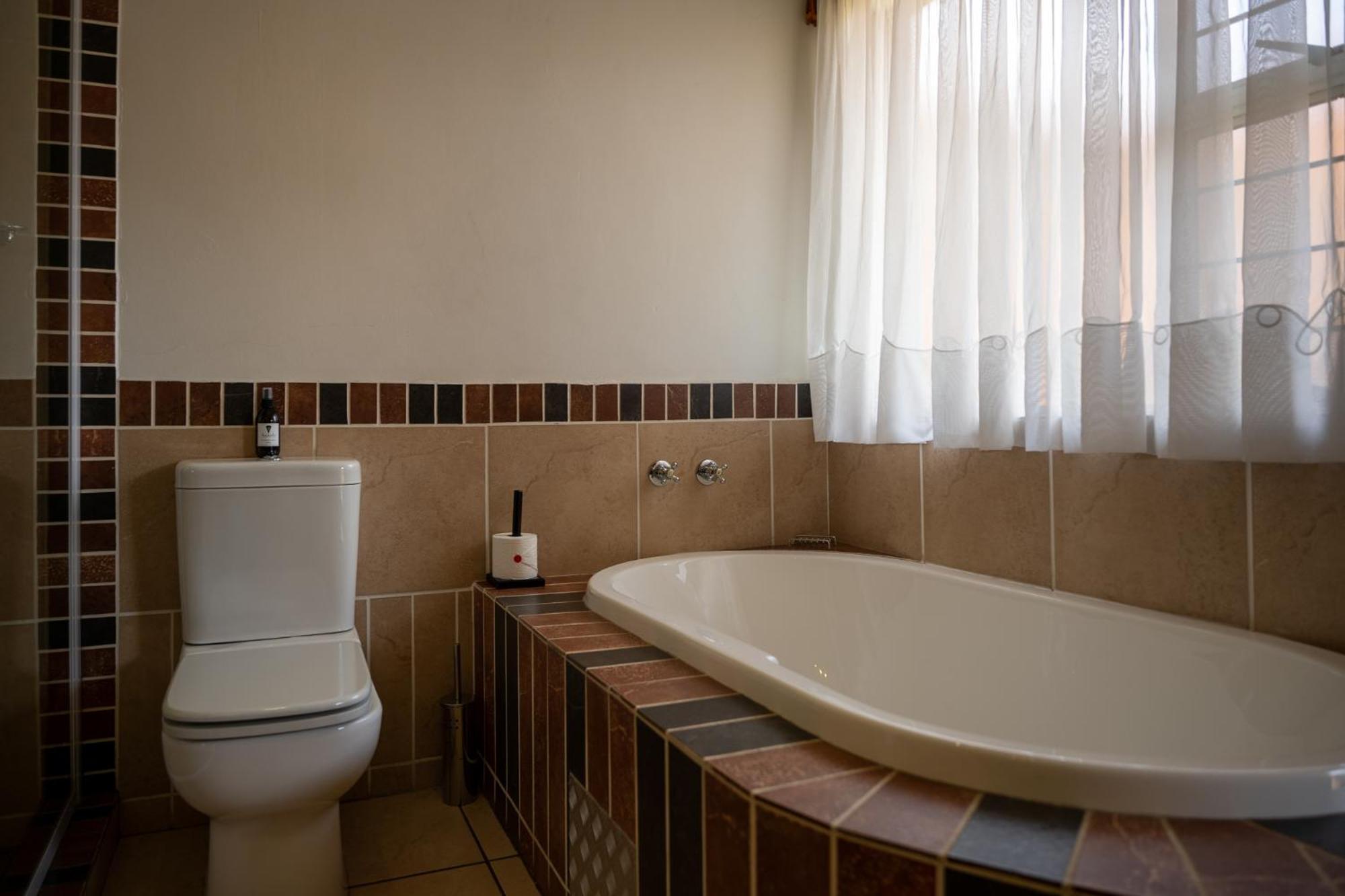 Asante Guest House Vanderbijlpark Zewnętrze zdjęcie